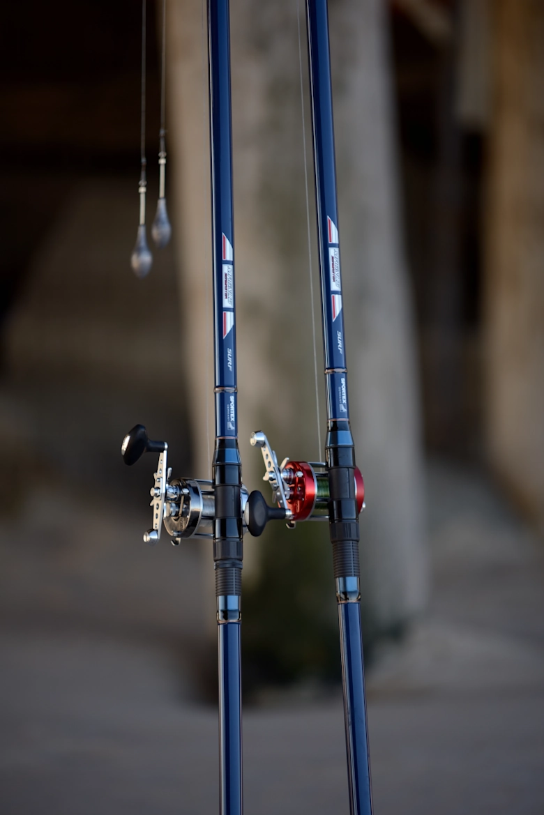 Fotografia pokrętła pięciogwiazdkowego chromowanego hamulca walki w kołowrotku typu multiplikator