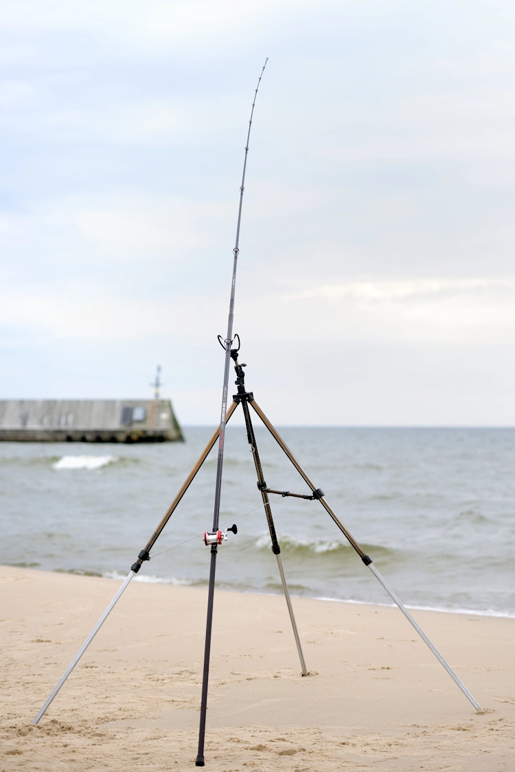 Wygięta szczytówka wędki do surfcastingu firmy Anyfish Anywhere Tournament match Pro MK2