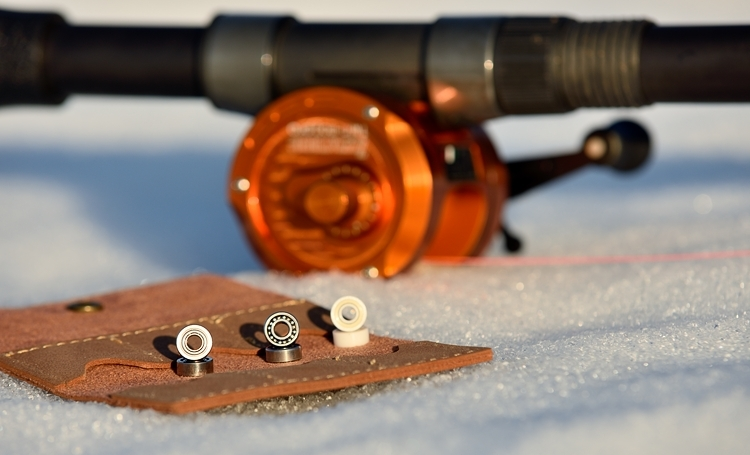 trzy łożyska MR104