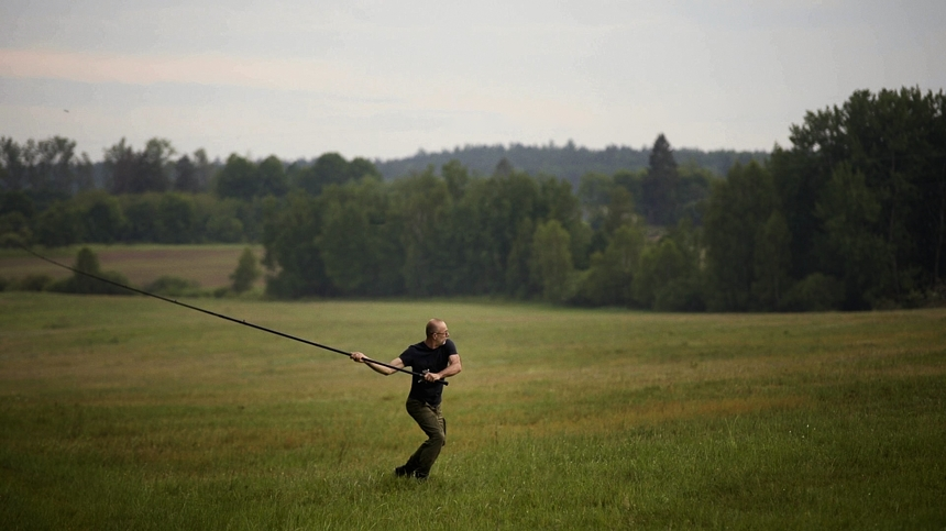 Trening dalekich rzutów dyscypliny zwanej longcastingiem