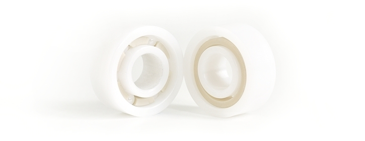 dwa łożyska kulkowe ceramiczne odkryte