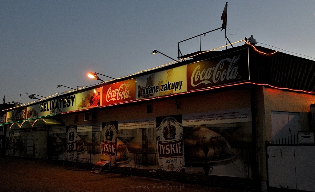 Szybkie zakupy w ulubionym sklepie w Mielnie - Nikkor 24mm @1,4